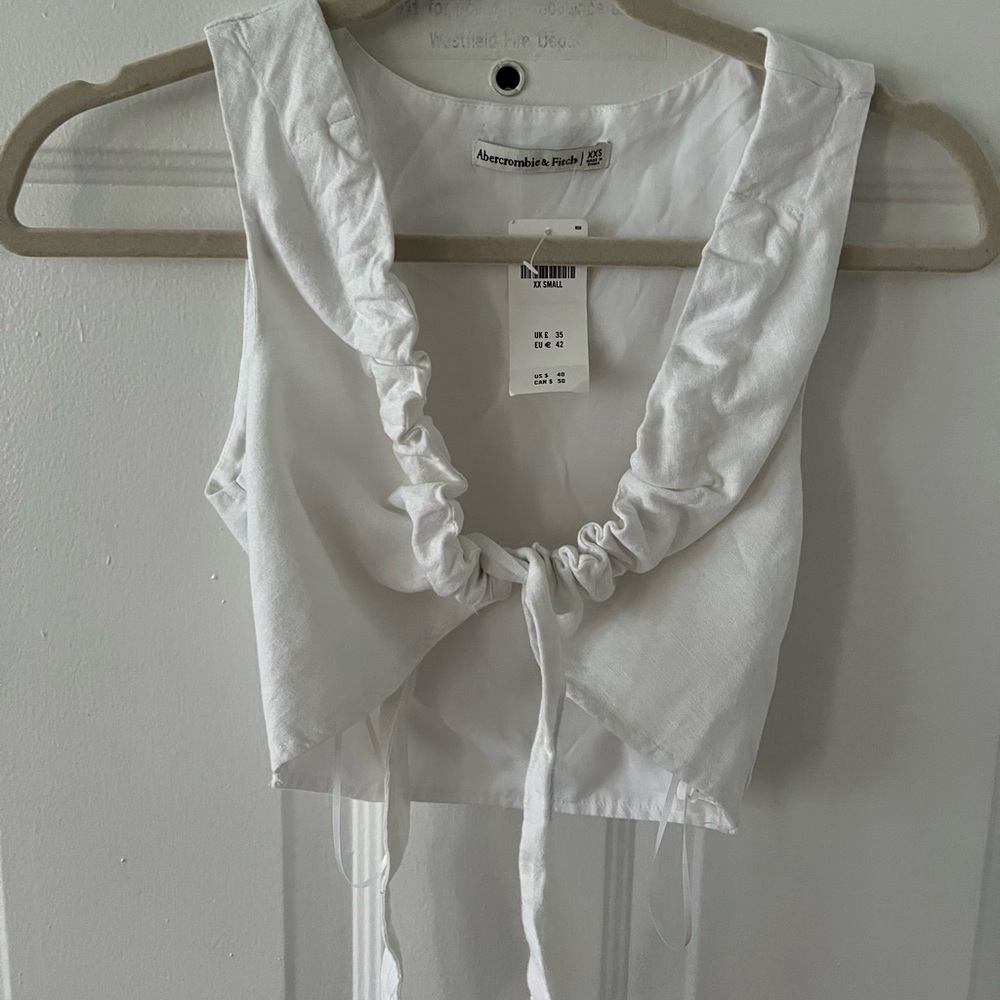 ABERCROMBIE & FITCH LINEN BLEND TIE TOP